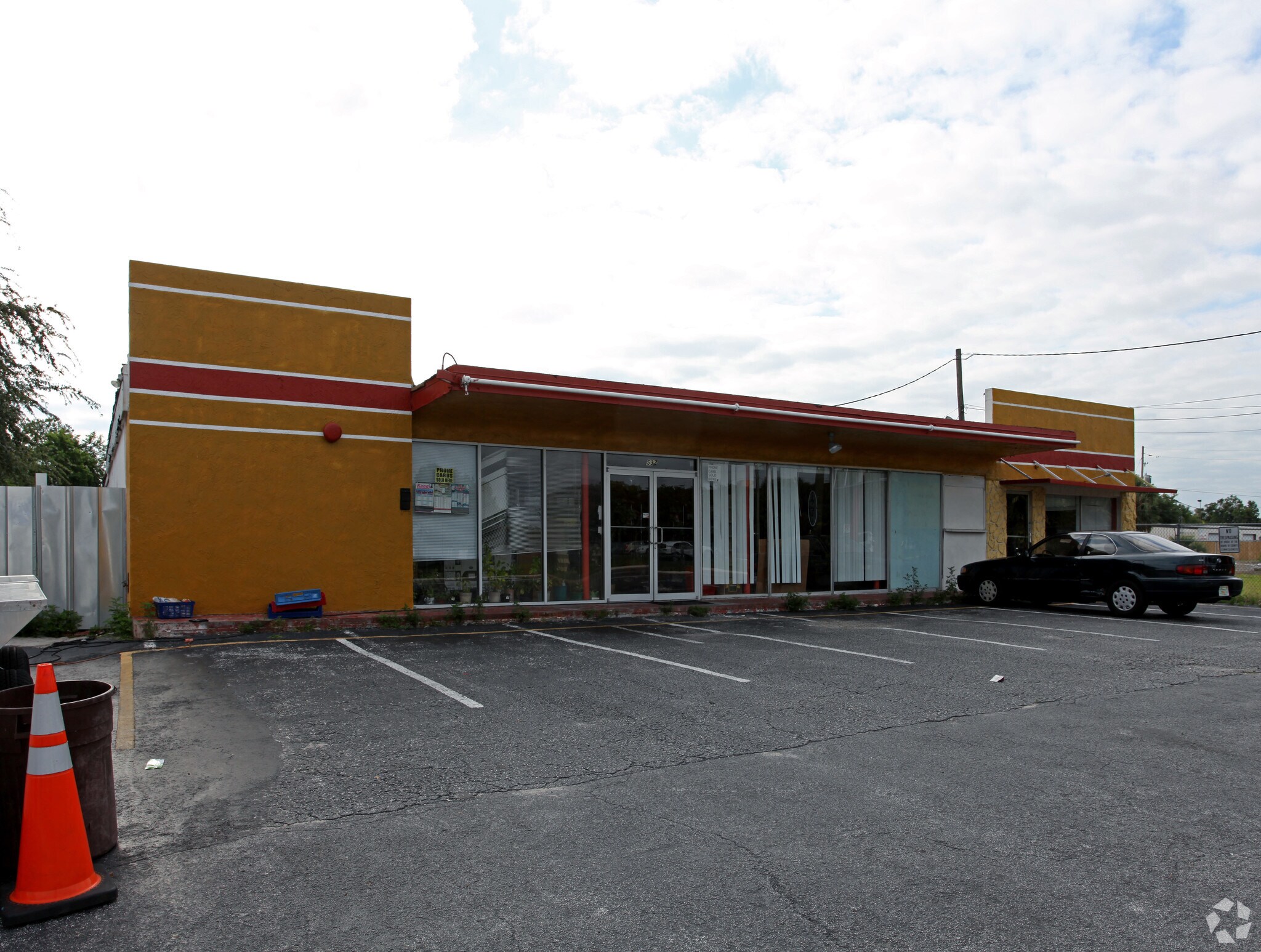 533 N Semoran Blvd, Orlando, FL à vendre Photo principale- Image 1 de 1