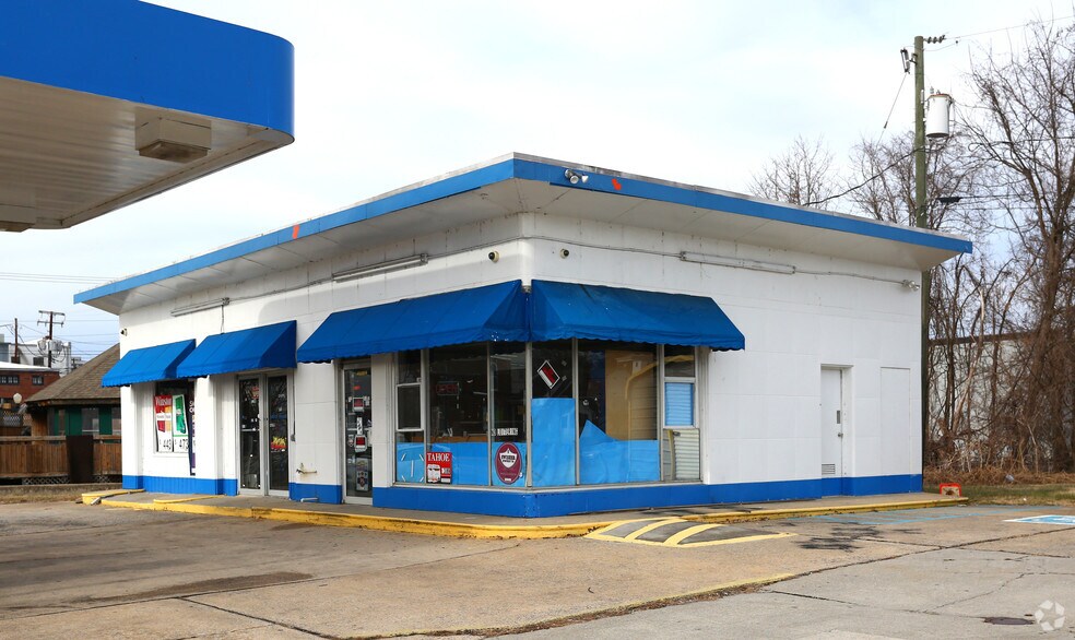 204 E 3rd St, Farmville, VA for sale - Building Photo - Image 2 of 3