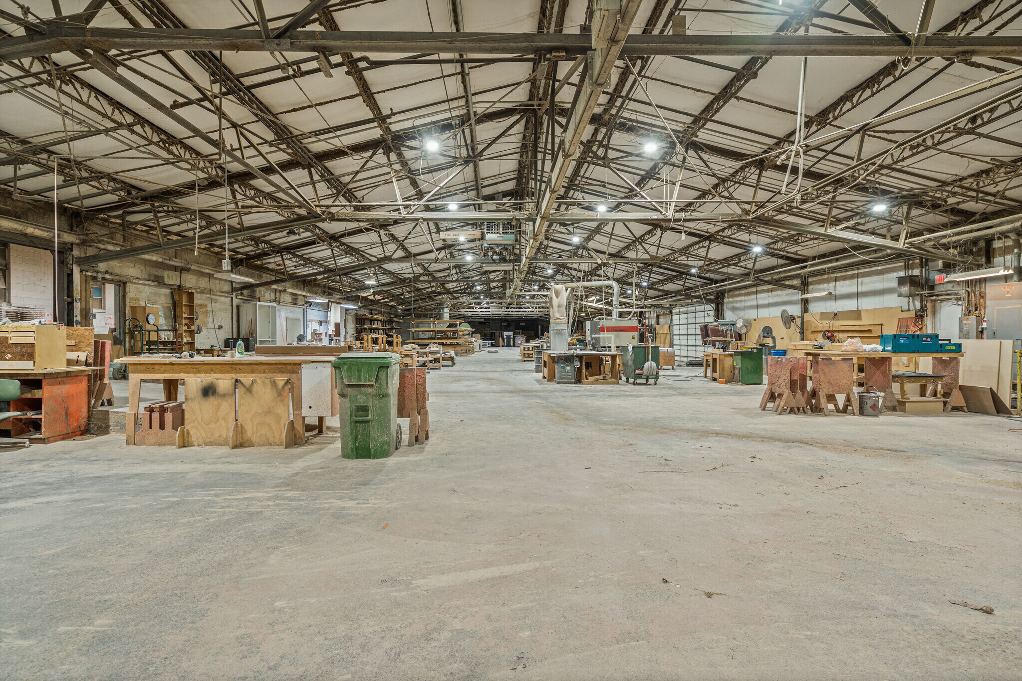 1641 Crystal Ave, Kansas City, MO à vendre Photo du bâtiment- Image 1 de 68