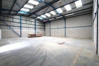 Fifth Ave, Halstead for lease Interior Photo- Image 2 of 8