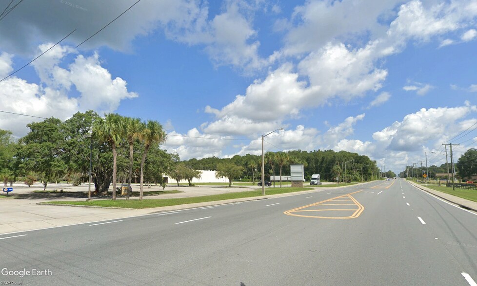 SE 36th Avenue, Ocala, FL à louer - Photo du bâtiment - Image 2 de 2
