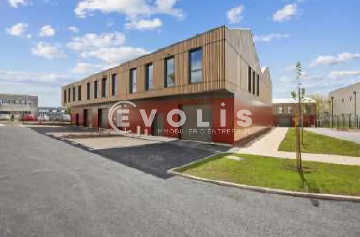 Flex in Marcoussis for sale Building Photo- Image 1 of 11