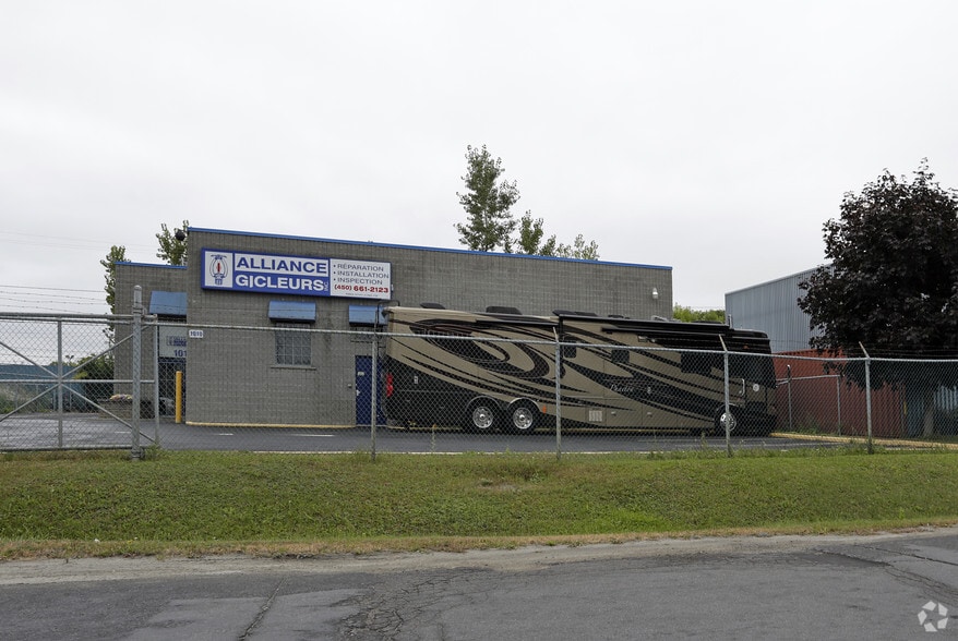 1010 Pl Verner, Laval, QC for sale - Primary Photo - Image 1 of 2