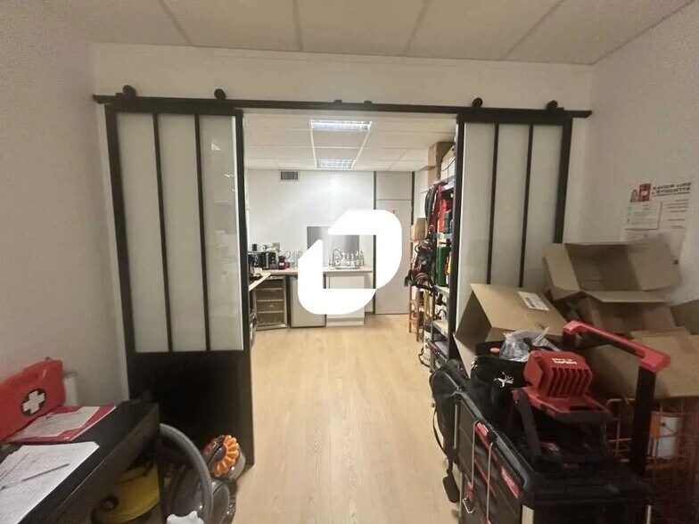 Bureau dans Argenteuil à louer - Photo intérieure - Image 2 de 10