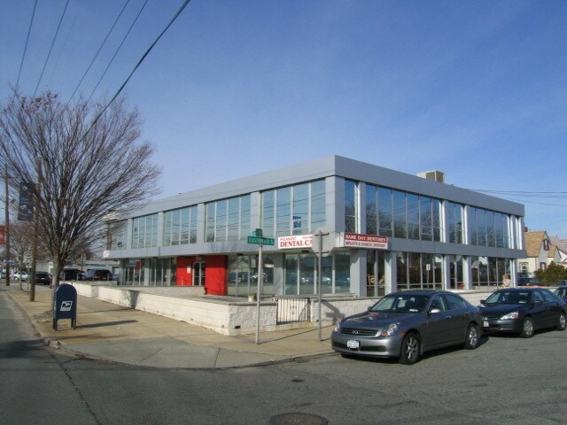 600 Hempstead Tpke, West Hempstead, NY à louer - Photo du bâtiment - Image 1 de 6