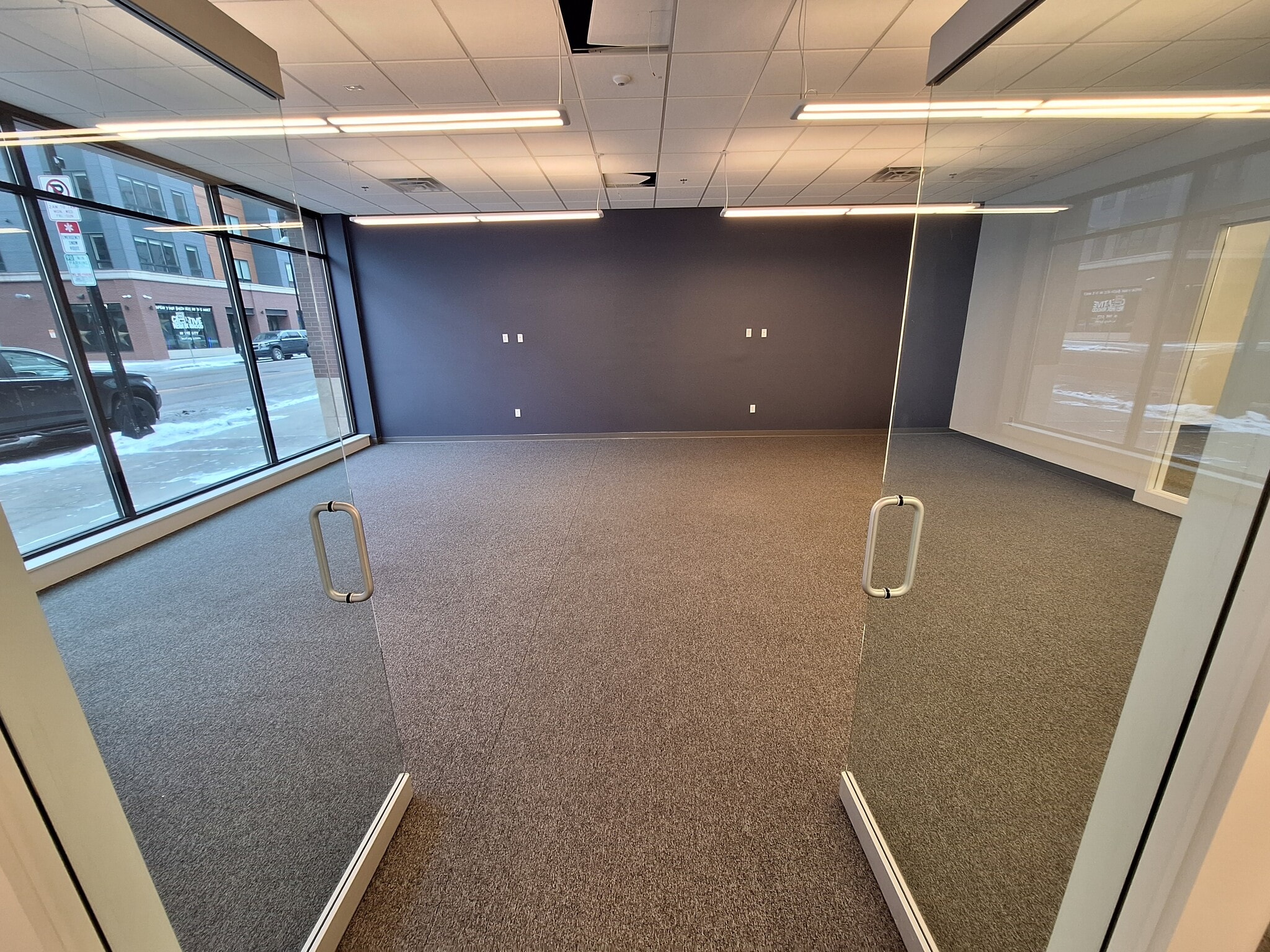 630 1st Ave N, Fargo, ND for lease Interior Photo- Image 1 of 9