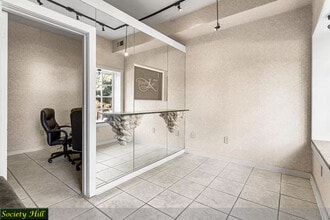 208 S 3rd St, Philadelphia, PA for lease Interior Photo- Image 2 of 13