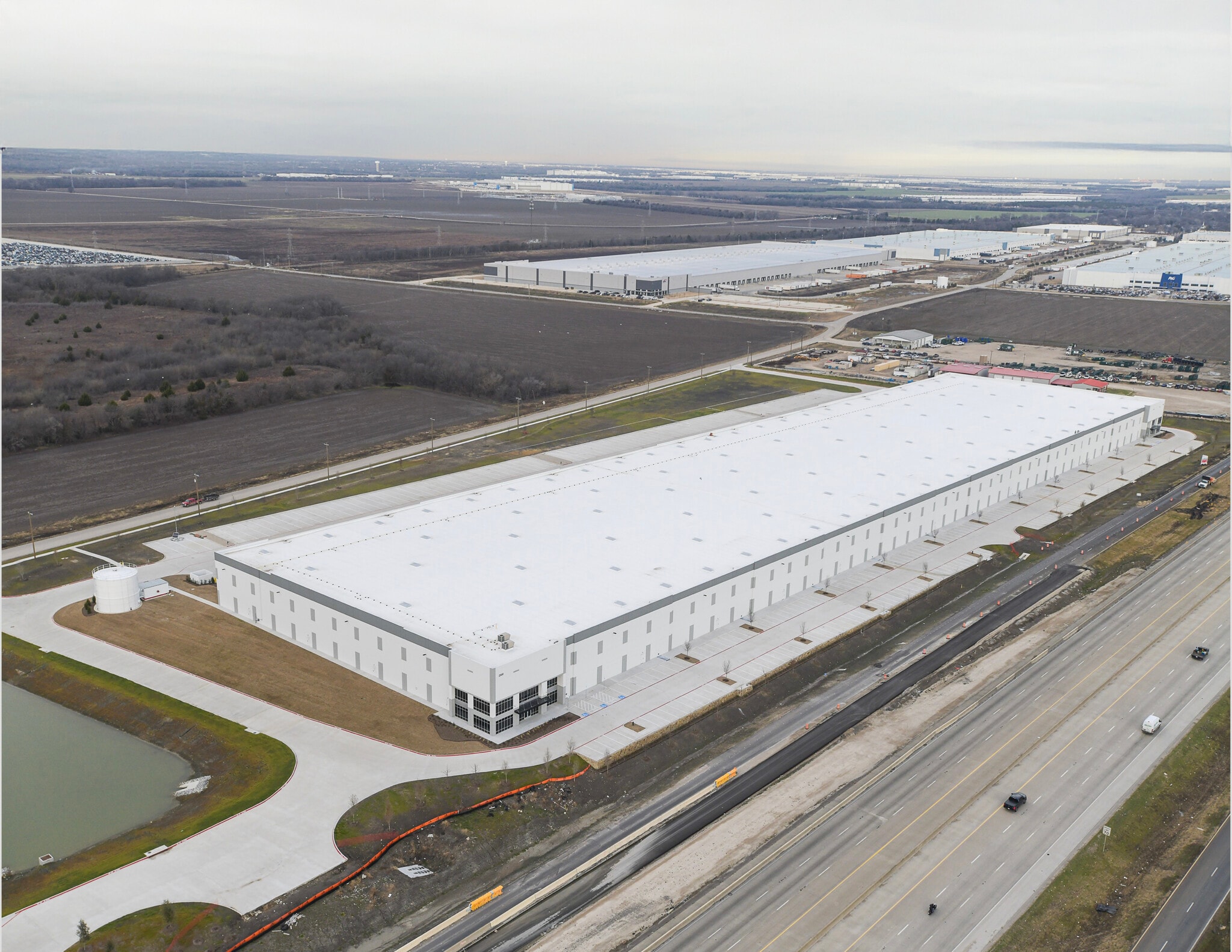 2800 S Millers Ferry Rd, Wilmer, TX for lease Primary Photo- Image 1 of 3