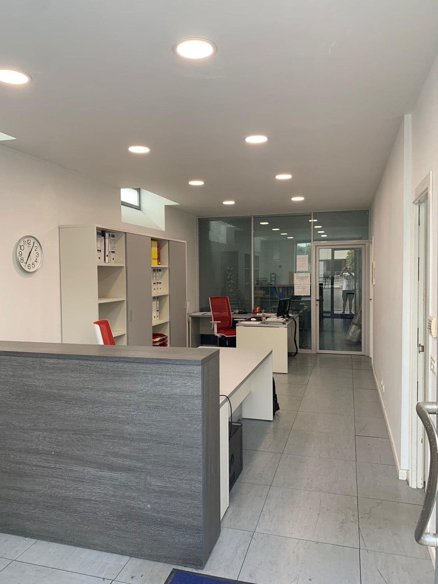 Retail in Vigo, Pontevedra for sale Interior Photo- Image 1 of 8