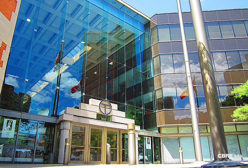 300 Pearl St, Buffalo, NY à louer - Photo du bâtiment - Image 3 de 8