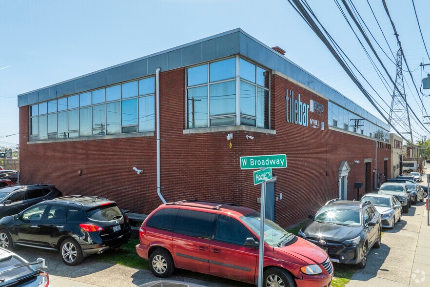 15-17 Hoover St, Inwood, NY à vendre - Photo principale - Image 1 de 7