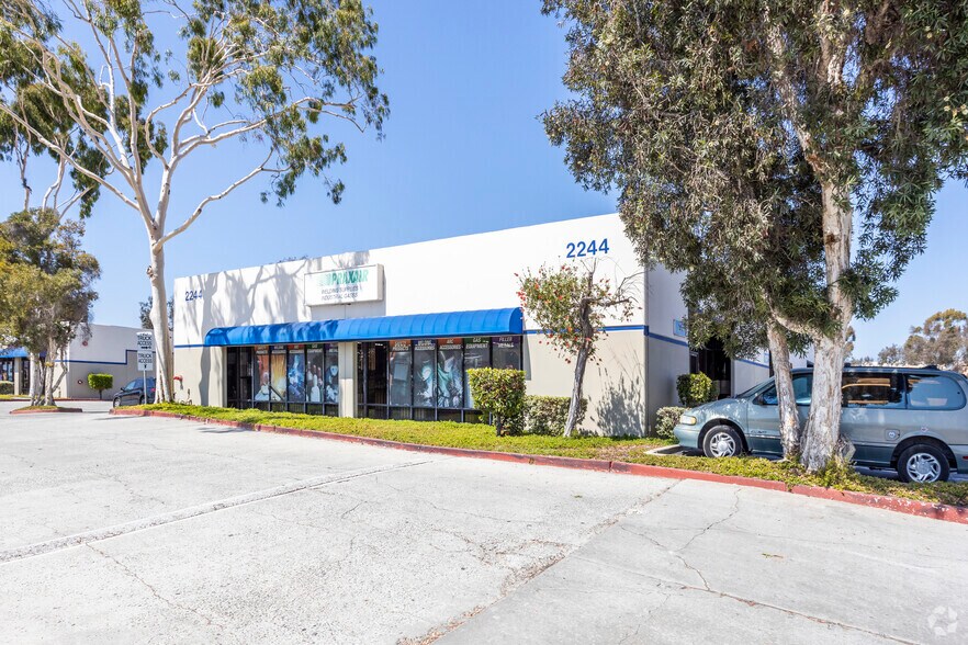 2240 Main St, Chula Vista, CA à louer - Photo du bâtiment - Image 3 de 7
