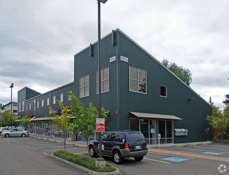 1905 Bridgeport Way W, University Place, WA for lease - Building Photo - Image 2 of 3