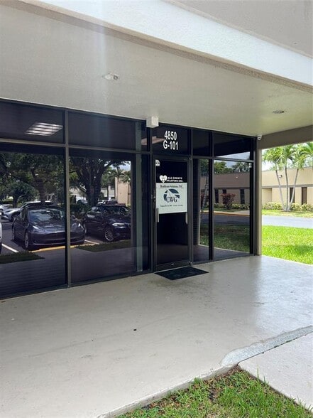 4850 N State Road 7, Fort Lauderdale, FL for lease - Building Photo - Image 2 of 5