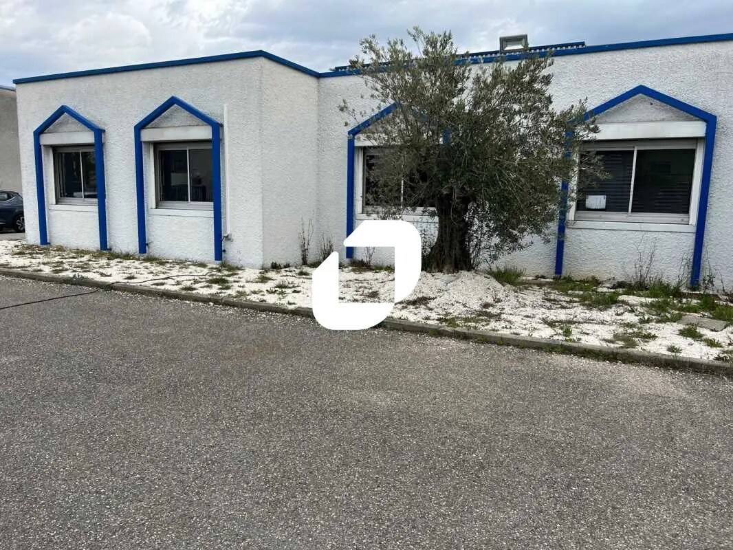 Office in Genas for lease Building Photo- Image 1 of 9