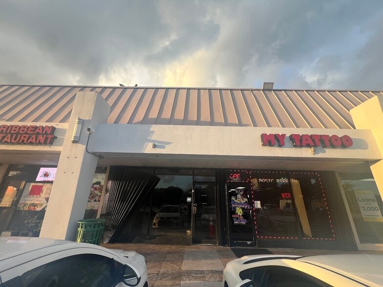 6105-6117 Hollywood Blvd, Hollywood, FL for lease - Building Photo - Image 1 of 7