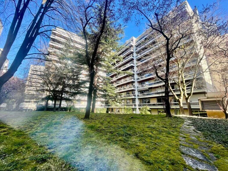 Bureau dans Paris à vendre - Photo du bâtiment - Image 1 de 11