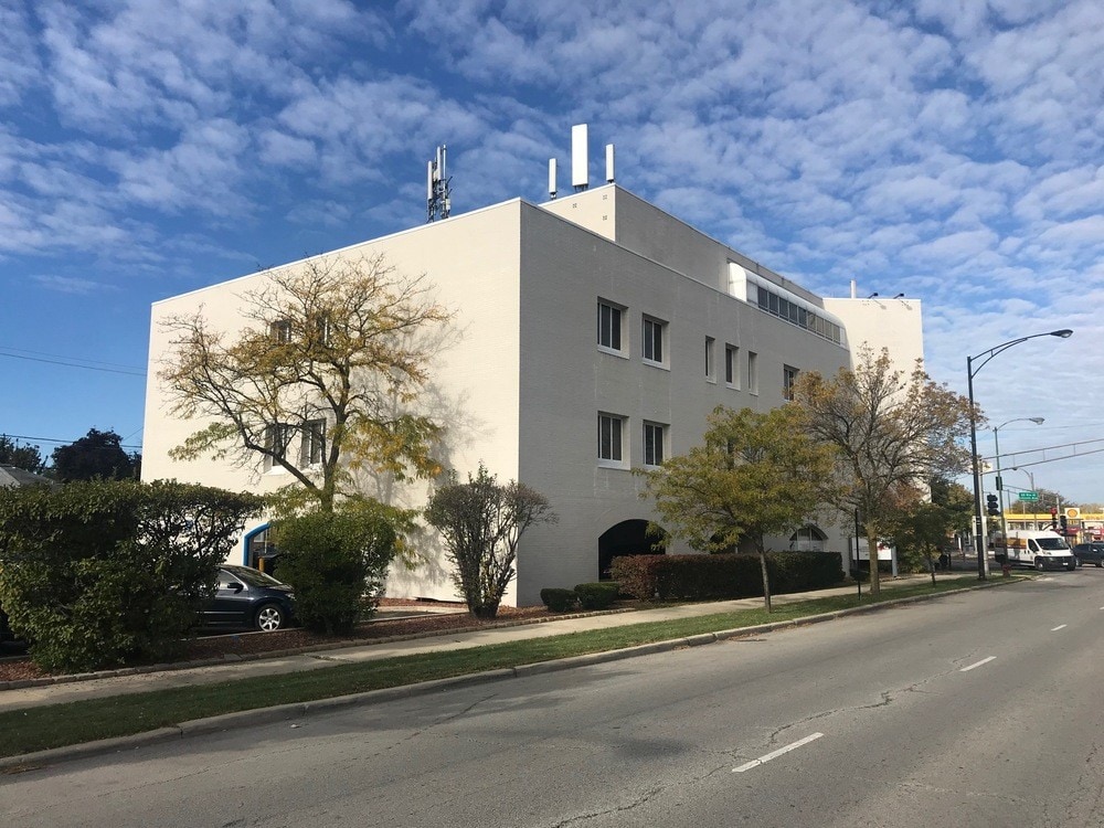 6374 N Lincoln Ave, Chicago, IL for lease Building Photo- Image 1 of 10