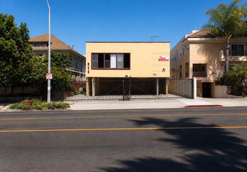325 S Westlake Ave, Los Angeles, CA à vendre - Photo du bâtiment - Image 1 de 13