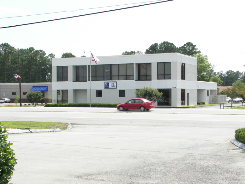 1208 E Main St, Havelock, NC à vendre - Photo du bâtiment - Image 1 de 1