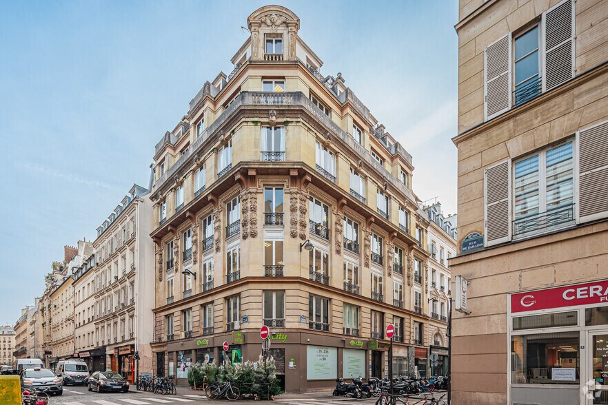 16 Rue Martel, Paris à louer - Photo du bâtiment - Image 1 de 2