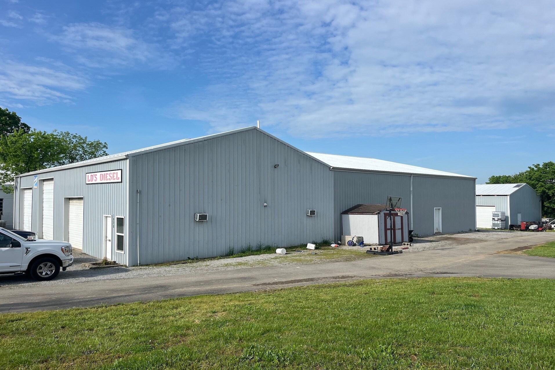 1828 Louisville Rd, Harrodsburg, KY à vendre Photo du bâtiment- Image 1 de 1