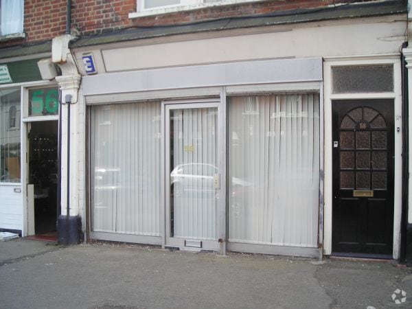 58 Cambridge Rd, New Malden for lease Primary Photo- Image 1 of 2