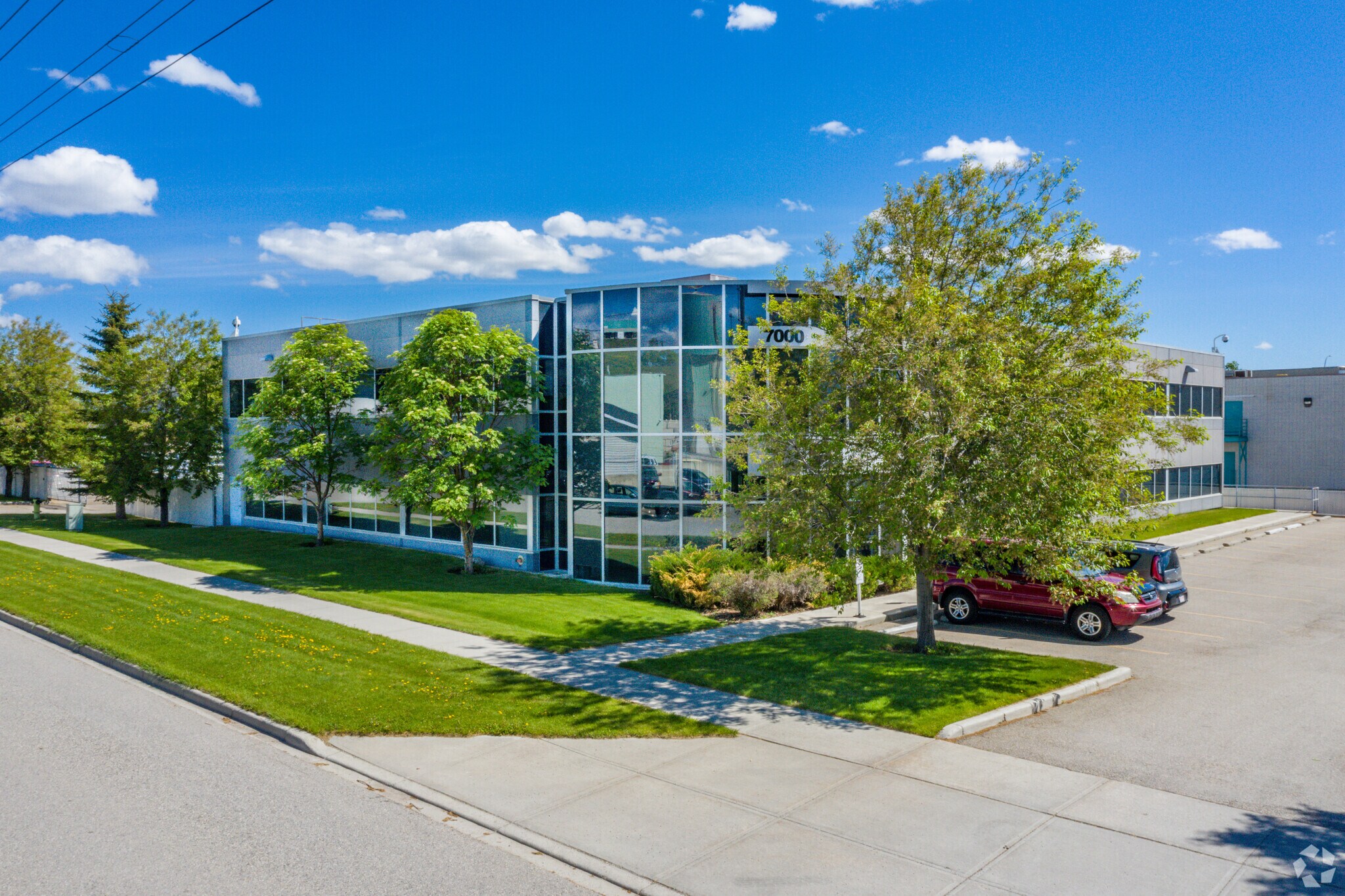 7000 Railway St SE, Calgary, AB for sale Primary Photo- Image 1 of 1