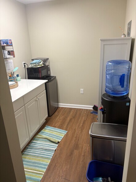 1125 Bowman Rd, Mount Pleasant, SC à louer - Photo du bâtiment - Image 2 de 9