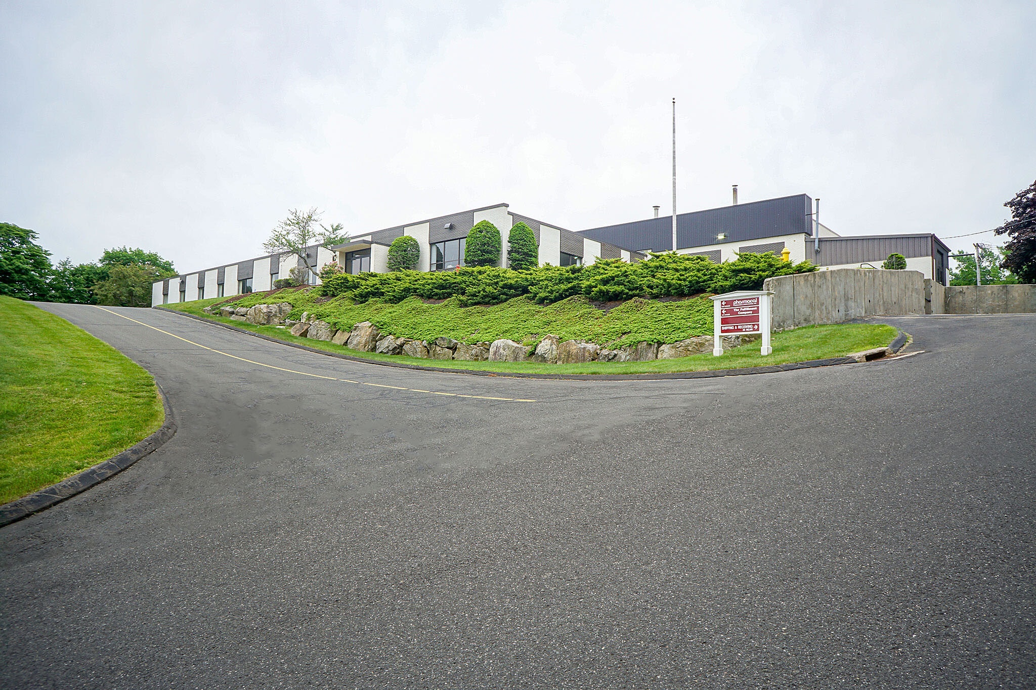 562 Captain Neville Dr, Waterbury, CT for lease Building Photo- Image 1 of 15