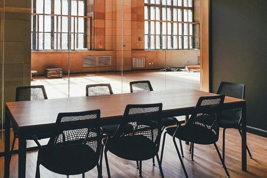 Office in Roubaix for lease - Interior Photo - Image 1 of 1