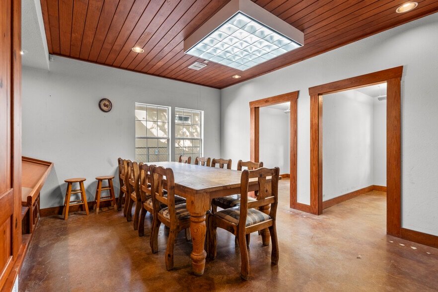 18833 Redland Rd, San Antonio, TX à vendre - Photo du bâtiment - Image 3 de 9
