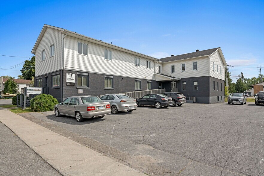 457 Main St E, Winchester, ON à vendre - Photo du bâtiment - Image 1 de 65