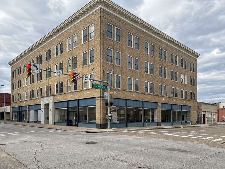 1038 Quarrier St, Charleston, WV for lease - Building Photo - Image 3 of 15