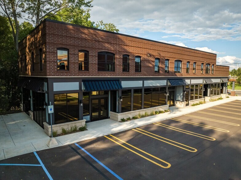 3110 Oakland, Kalamazoo, MI for lease - Building Photo - Image 2 of 15