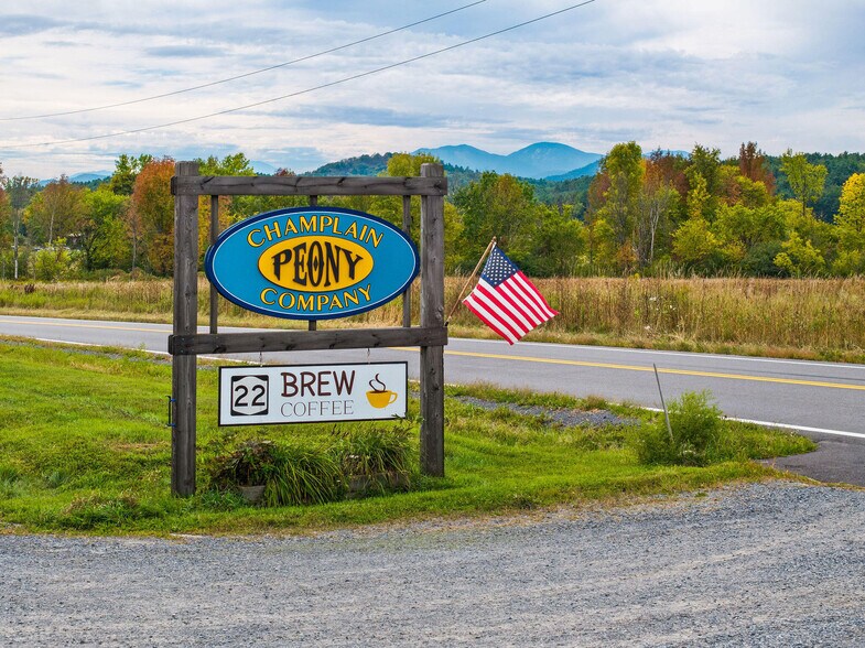 1502 NY-22, Essex, NY à vendre - Photo du bâtiment - Image 3 de 25