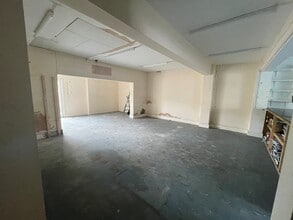 58 Wolverton Rd, Milton Keynes for sale Interior Photo- Image 2 of 7