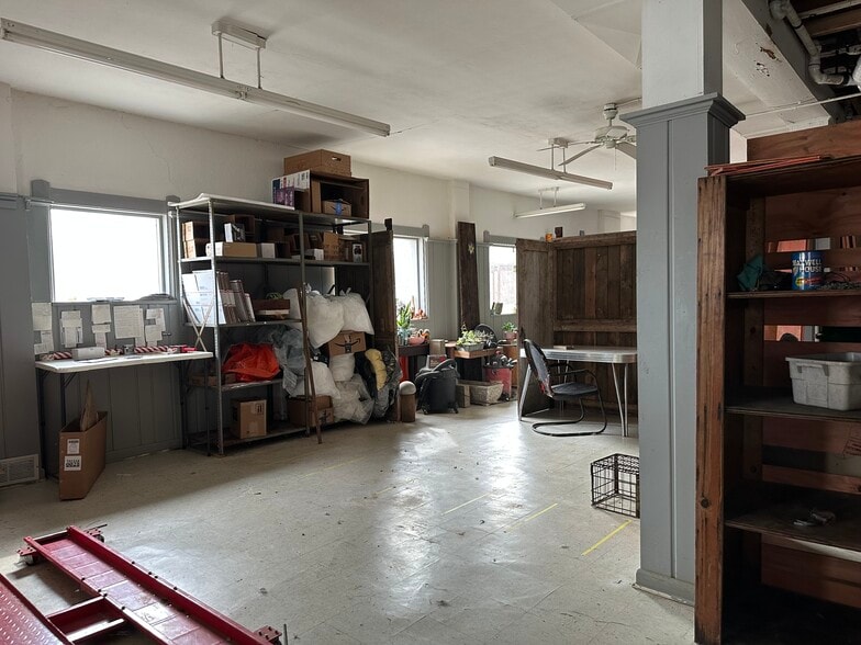 627 W Temperance Rd, Temperance, MI à vendre - Photo du bâtiment - Image 2 de 11