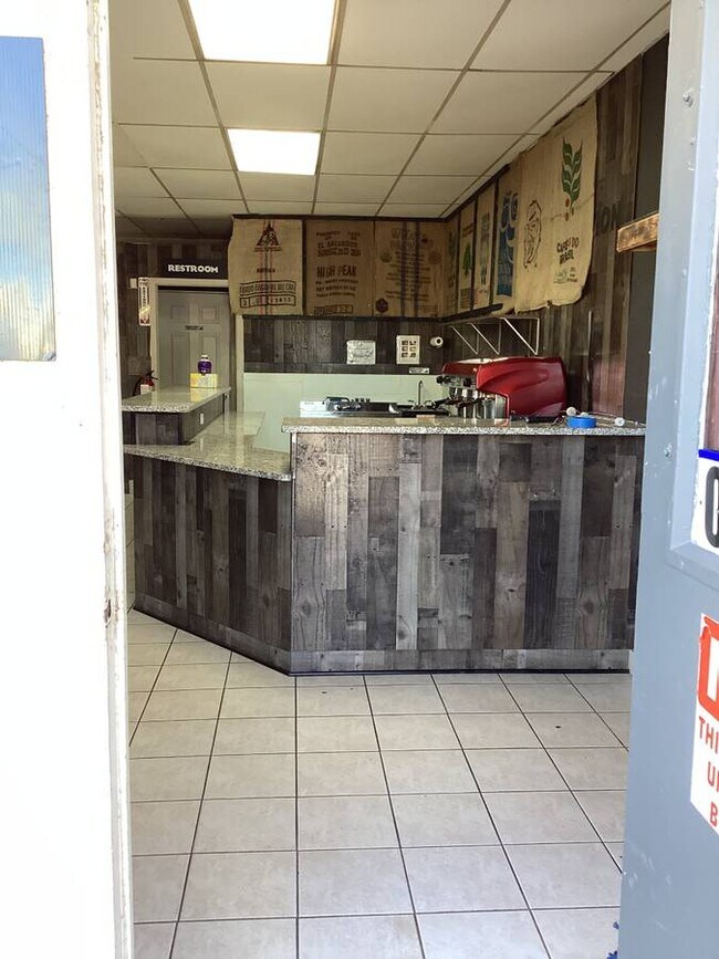 Plus de détails pour 402-410 Pletz Dr, San Antonio, TX - Commerce de détail à louer