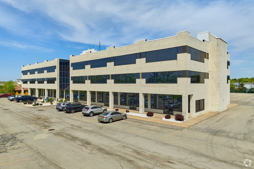 3136 S Winton Rd, Rochester, NY à louer - Photo du bâtiment - Image 1 de 6