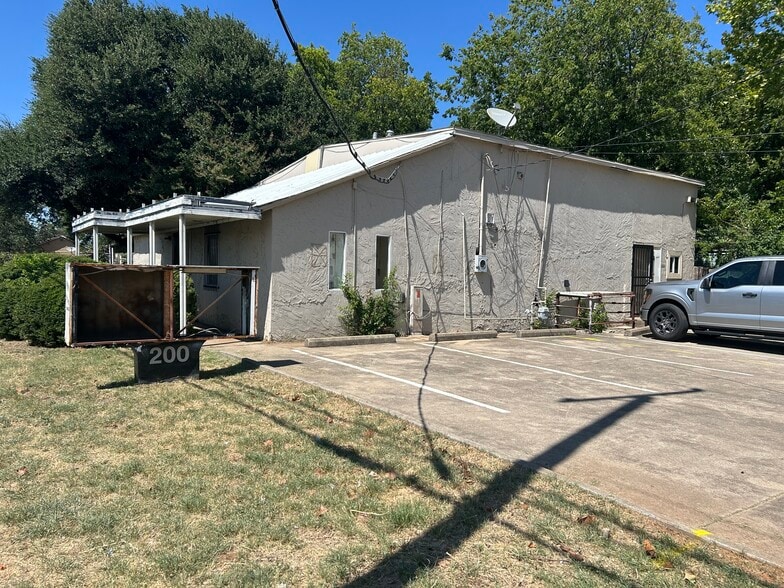 200 N Beach St, Fort Worth, TX for sale - Building Photo - Image 2 of 24