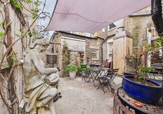 Plus de détails pour 79 Lauriston Rd, Londres - Commerce de détail à louer