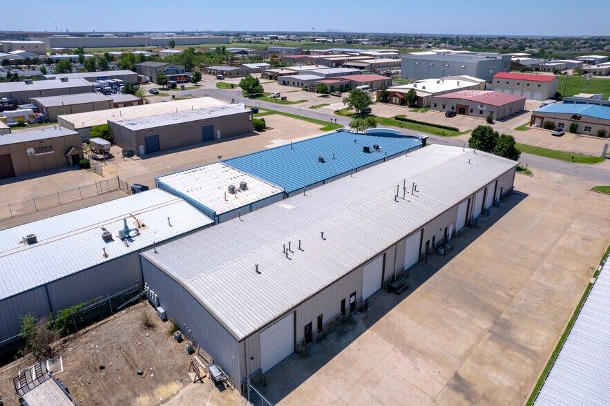 14900 Bristol Park Blvd, Edmond, OK for lease - Building Photo - Image 2 of 17