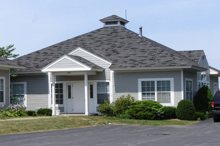 886 E Brighton Ave, Syracuse, NY à vendre - Photo du bâtiment - Image 2 de 3