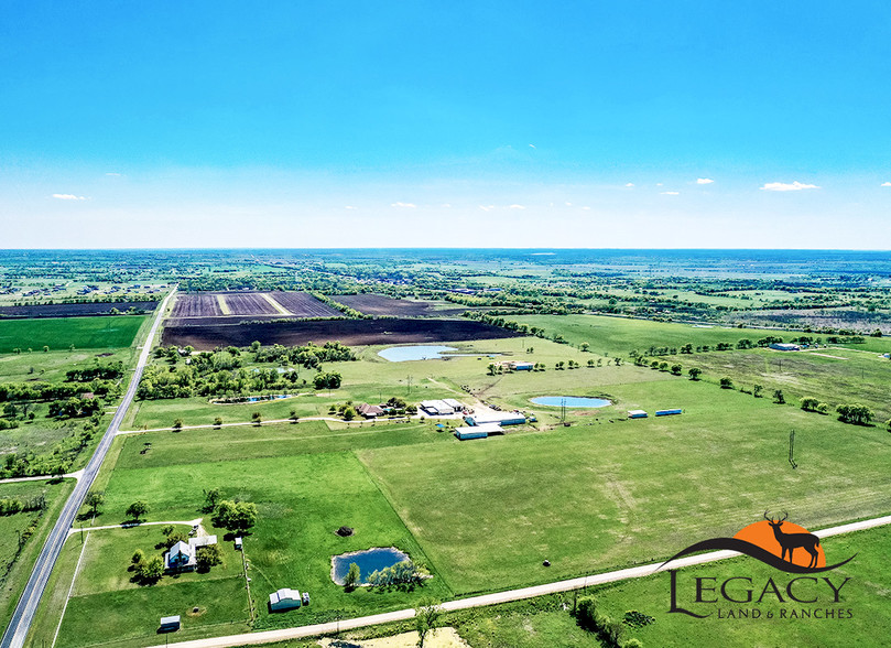 13436 Spring Valley Rd, Moody, TX for sale - Primary Photo - Image 1 of 1