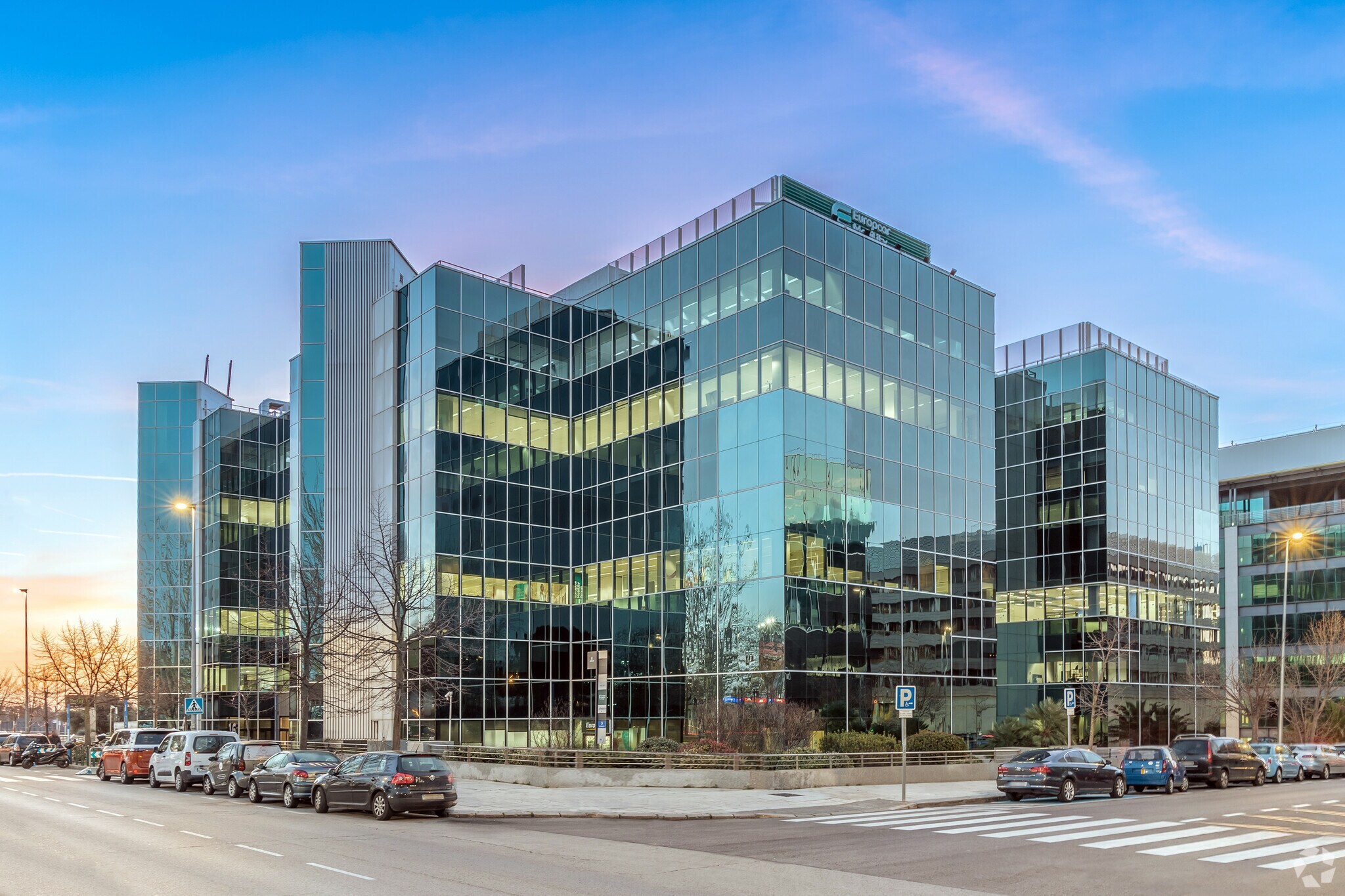 Avenida del Partenón, 16-18, Madrid, Madrid for lease Primary Photo- Image 1 of 25