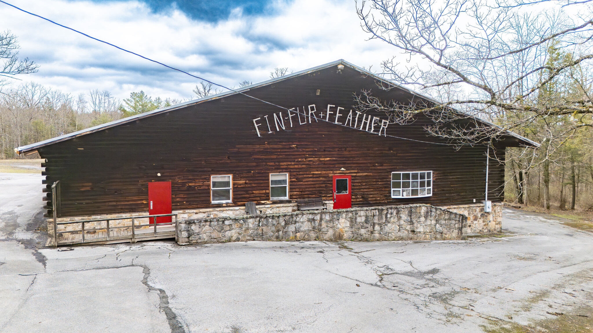 17776 PA-44, Lock Haven, PA for sale Primary Photo- Image 1 of 53