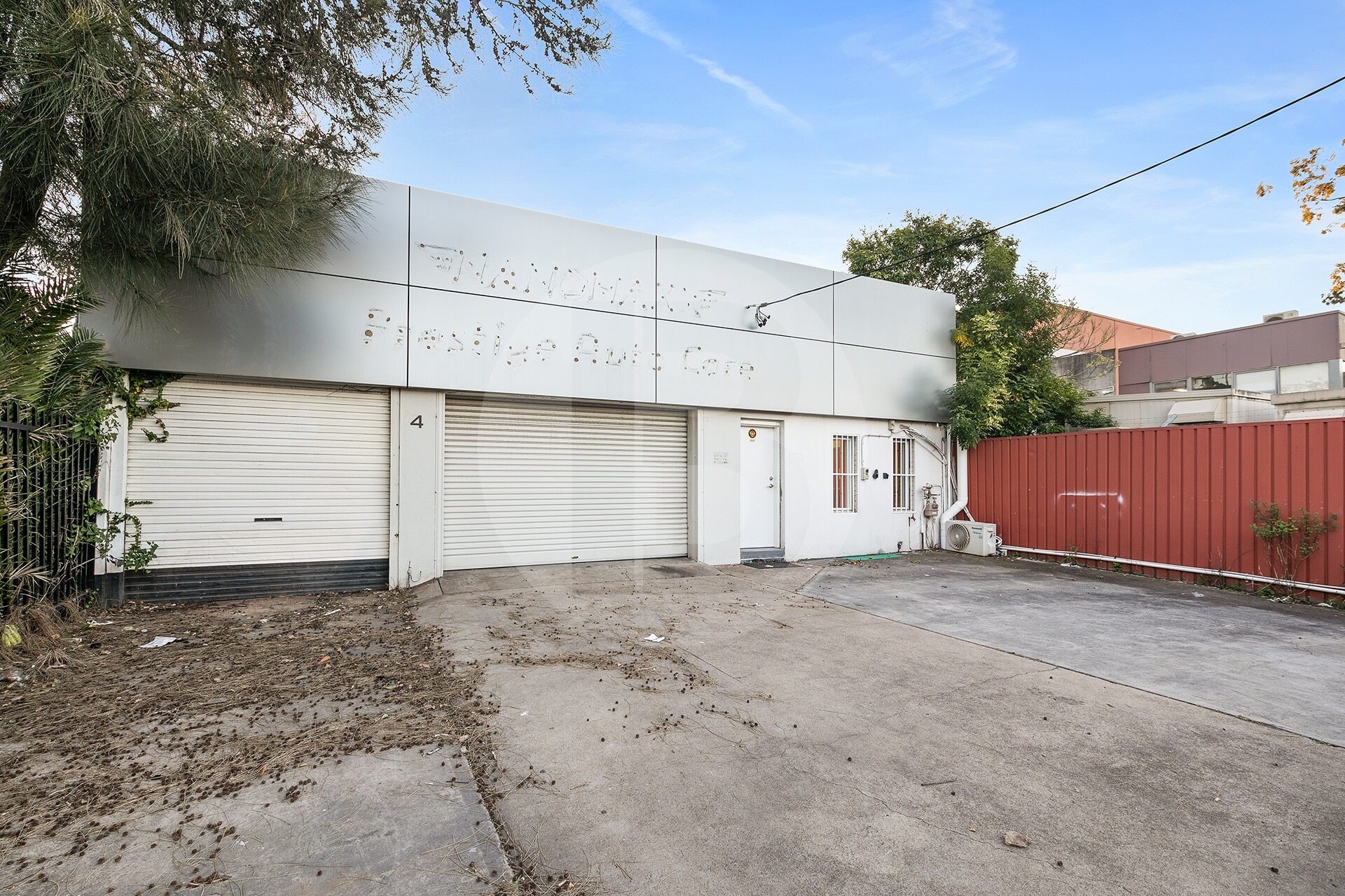 4 Exceller Ave, Bankstown for lease Primary Photo- Image 1 of 5