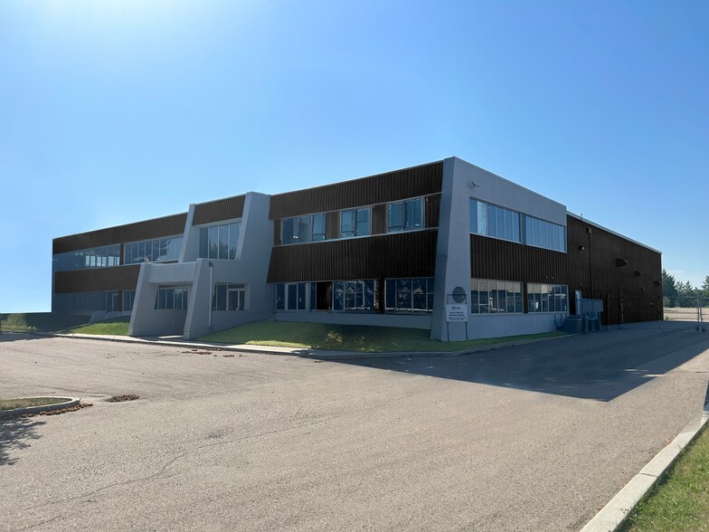 4747 78A St Close, Red Deer, AB à vendre - Photo du bâtiment - Image 1 de 1