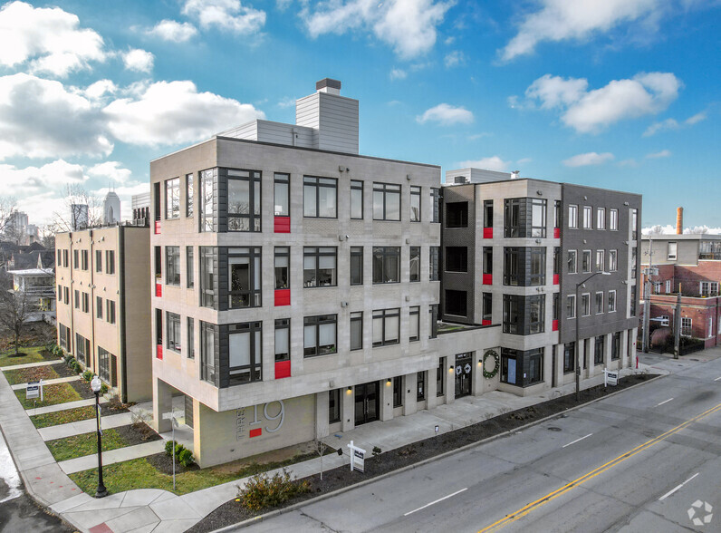 319 E 16th St, Indianapolis, IN à louer - Photo du bâtiment - Image 3 de 5